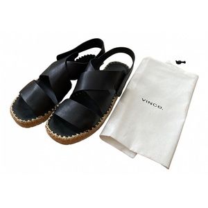 Vince Tenison black leather sandals